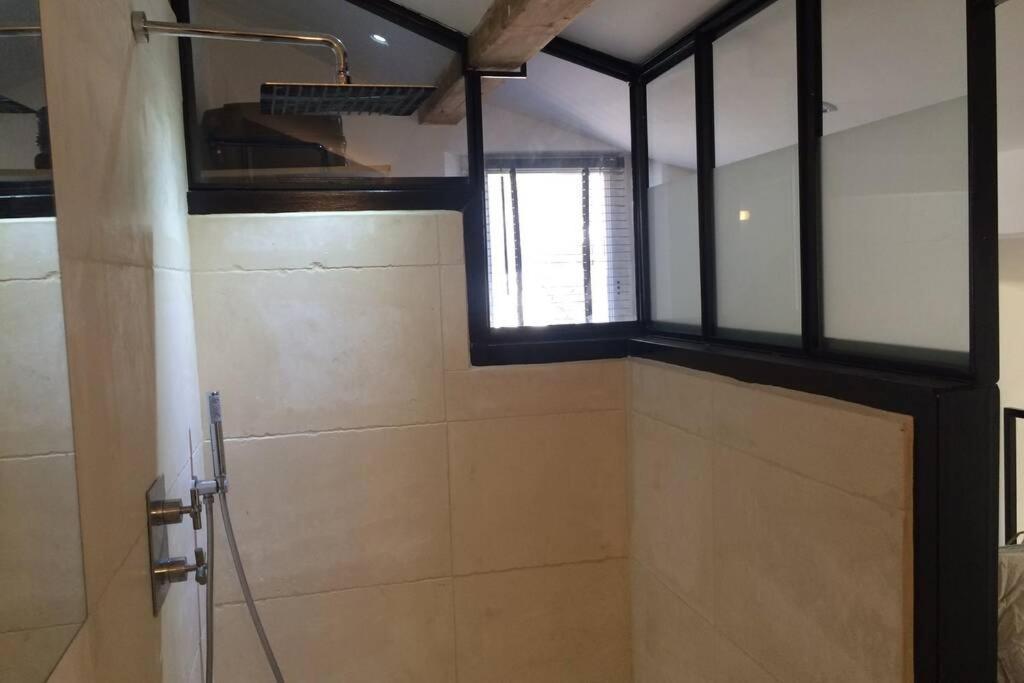 Duplex Avec Vue Sur Les Arenes Apartman Arles Kültér fotó